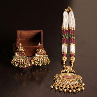 Antique Pendants Sets