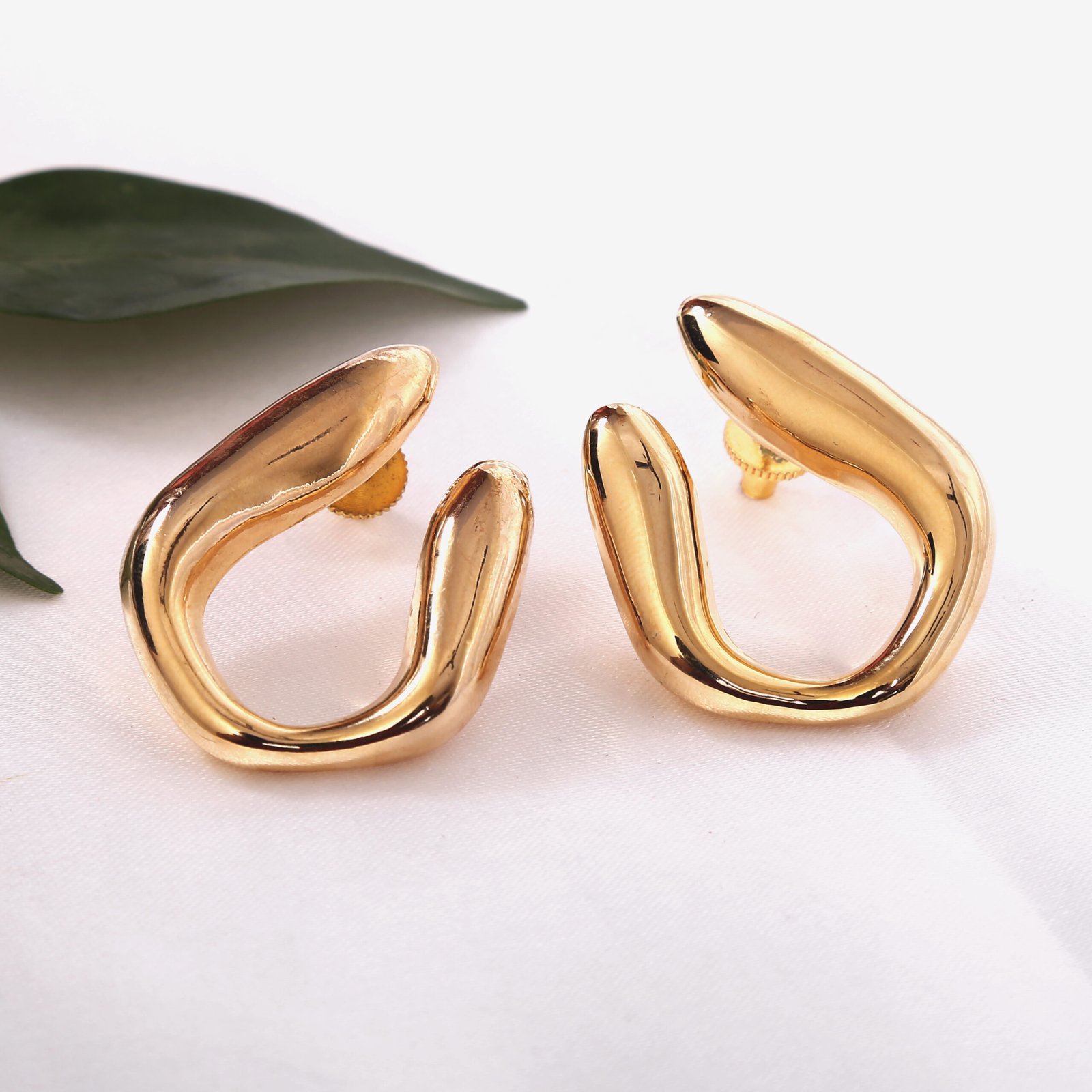 Bold Swirl - Image 4