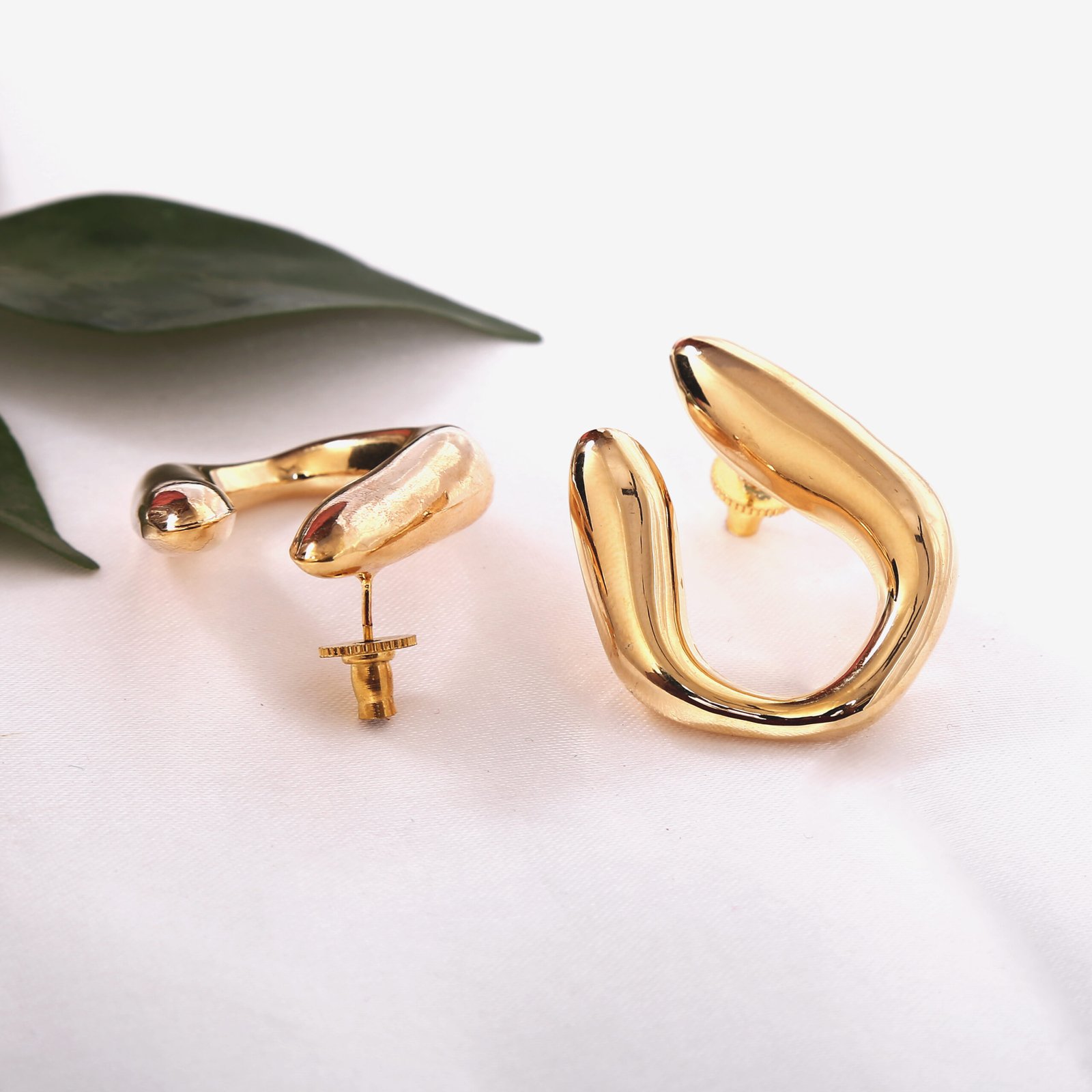 Bold Swirl - Image 3